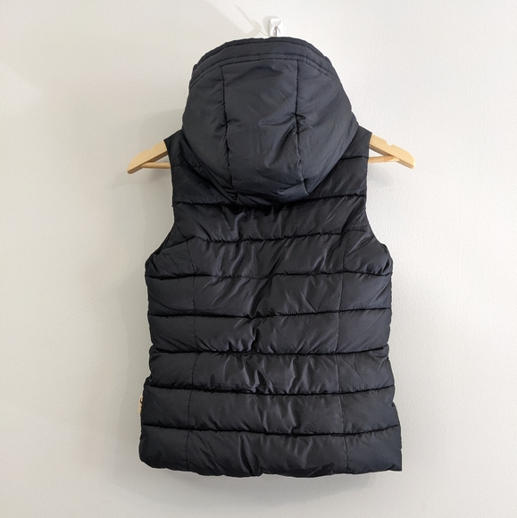Hollister Fur-lined Hooded Puffer Vest | XS | EUC - Picture 3 of 12